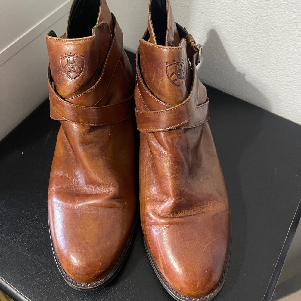 Ariat Brown Leather booties- size 8.5